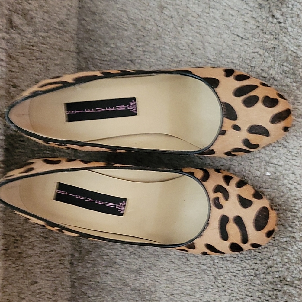 Women's shoes